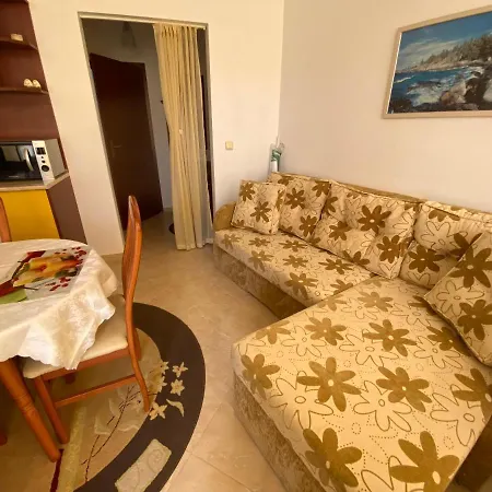 公寓 In Complex Colosseum 克兰内沃