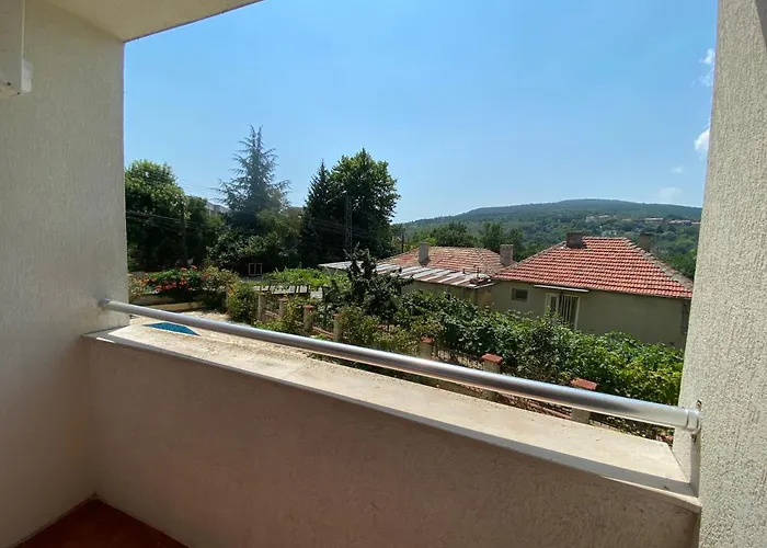 In Complex Colosseum Apartment *