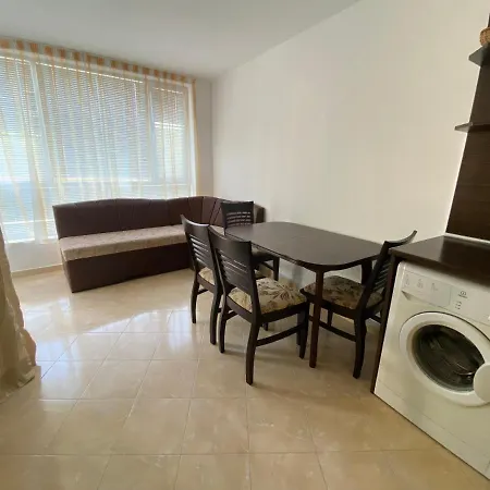 In Complex Colosseum Apartment