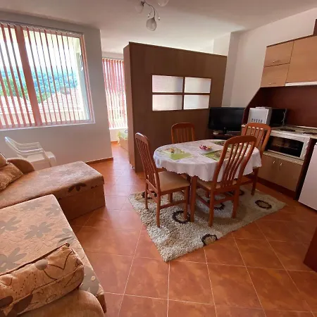 Apartment In Complex Colosseum *